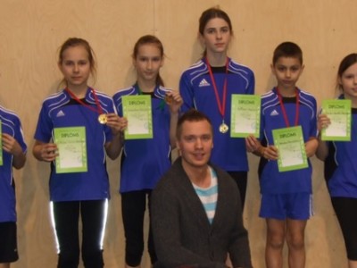 Vieglatlēti noslēdz ziemas sezonu