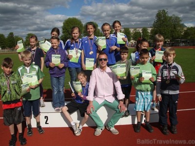 Vieglatlēti dodas pretī vasarai