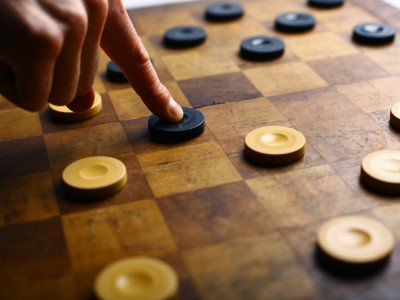 Ogrē notiks skolēnu sporta spēles 64 lauciņu dambretē