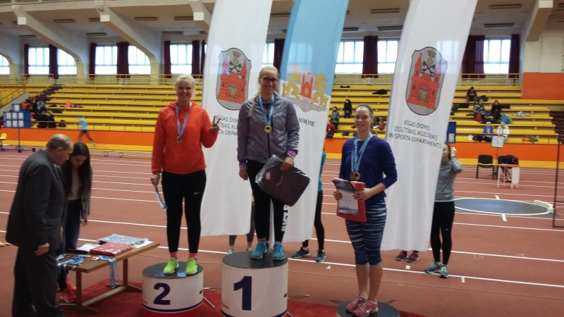 Lāsma Padedze lodes grūšana