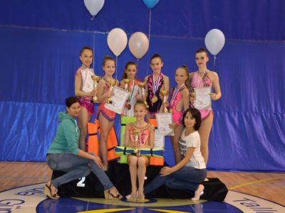 Mākslas vingrotājām medaļas meistarsacīkstēs