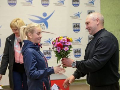 Ložu šaušanas sacensībās uzvar Miķelsone un Leonovičs