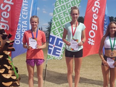 Mājiniecēm sešas medaļas Ogres atklātajā čempionātā