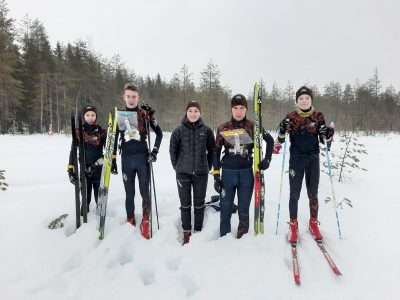 Par spīti neesošajai ziemai Ogres ziemas orientieristi gan trenējas, gan labi sartē sacensībās.