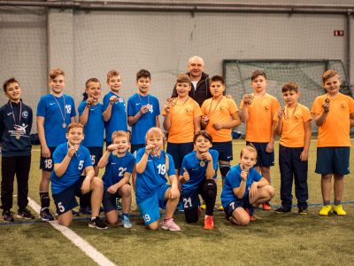 Ogres jaunie handbolisti ar medaļām atgriežas no MINI Handbola festivāla