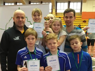 Jaunajiem vieglatlētiem medaļas atklātajās ziemas sacensībās vieglatlētikā