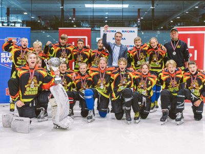 Ogres jaunie hokejisti izcīna 2.vietu Maxima kausā