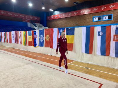 Ar izciliem rezultātiem Santa Stepulāne startē starptautiskās mākslas vingrošanas sacensībās Belgradē