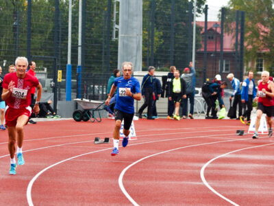 Ogres novada vecmeistariem 50 medaļu Cēsīs