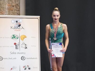 Santa Stepulāne izcīna 2.vietu Latvijas čempionātā mākslas vingrošanā